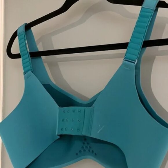 Knix Size 3 (36B, 38B, 36C) Catalyst Sports Bra - Picture 2 of 4